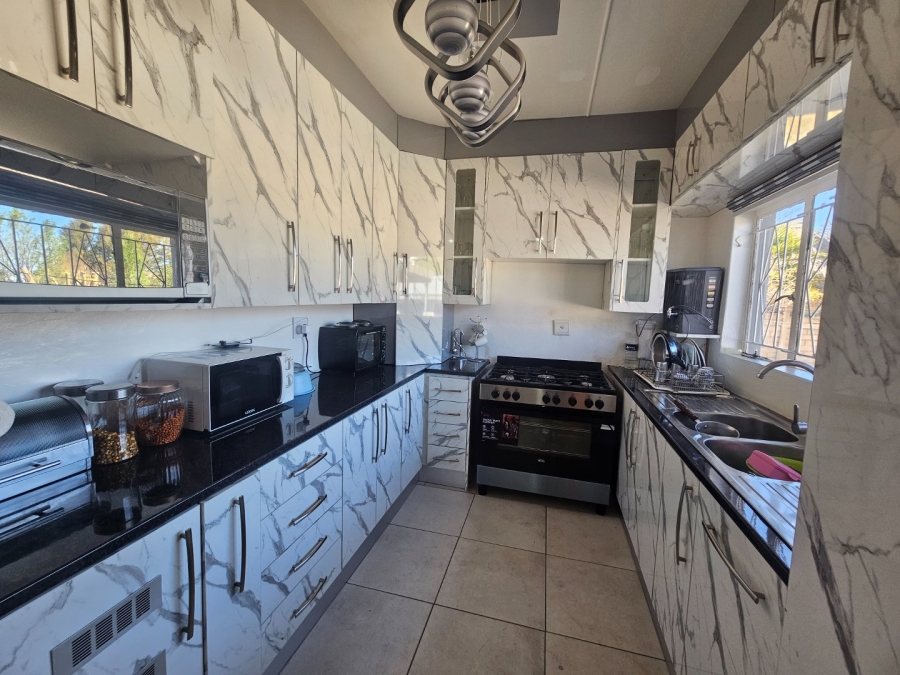 5 Bedroom Property for Sale in Panorama Free State